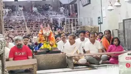 उज्जैन शहर: विश्व प्रसिद्ध बाबा महाकाल मंदिर में पुस्तकालय, अनुसंधान एवं संदर्भ समिति के सदस्यों ने किए दर्शन
