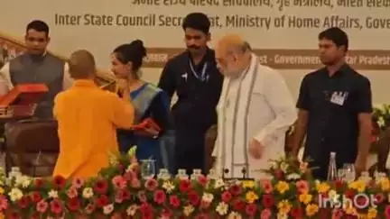वाराणसी में गृहमंत्री अमित शाह ने मध्य क्षेत्र परिषद में चार राज्यों के सीएम के साथ की चर्चा