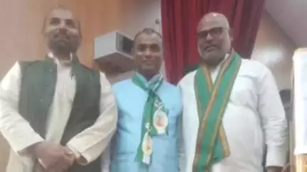 चेरिया बरियारपुर: चेरियाबरियारपुर में जनता दल यू की बैठक एक निजी सभागार भवन में आयोजित