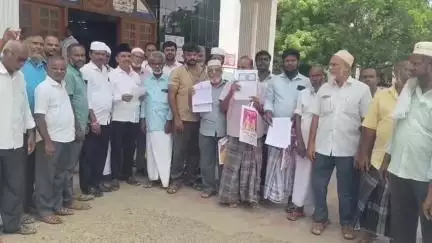 திருச்சி: கூடுதல் இடத்திற்கு  பணம் கட்ட மாட்டோம் - திருச்சி மாவட்ட ஆட்சியரகத்தில் மனு அளித்த மக்கள்