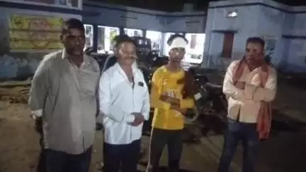 औरंगाबाद: नगर थाना क्षेत्र के कामा बिगहा मोड़ के समीप अज्ञात वाहन की चपेट में आकर 16 वर्षीय किशोर घायल