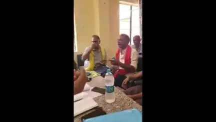 धरहरा: हेमजापुर में बाढ़ से पहले की तैयारी को लेकर अंचलाधिकारी ने जनप्रतिनिधियों के साथ की बैठक