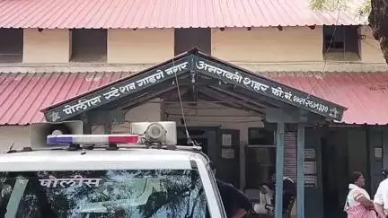 अमरावती: गव्हर्नमेंट इंजिनिअरिंग कॉलेजसमोर मॉर्निंग वॉकला गेलेल्या महिलेच्या गळ्यातील चैन हिसकावली, गाडगे नगर ठाण्यात गुन्हा दाखल