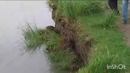 হেলেম: গহপুৰ বৰতামুলীৰ পাকেন অঞ্চলত ব্ৰহ্মপুত্ৰৰ গৰাখহনীয়াৰ কবলত সহস্ৰাধিক জনতা, ৰাইজে ক্ষোভ #jansamasya