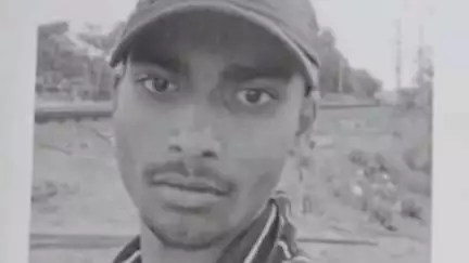 रफीगंज: रफीगंज के खरोखर गांव से लापता युवक के 12वें दिन भी नहीं मिला सुराग, परिजनों ने उसकी तलाश में ₹5000 का ईनाम जारी किया