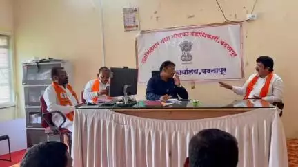 बदनापूर: शेतकऱ्यांना बी-बियाणे योग्य दरात उपलब्ध करून द्या, माजी आमदार संतोष सांबरे यांनी तहसील कार्यालात घेतली तहसीलदारांची भेट