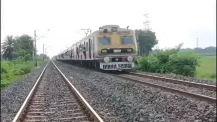 হাবরা ১: শলুয়া এলাকায় ট্রেনের ধাক্কায় মৃত্যু মাঝ বয়সী এক পুরুষ ও মহিলার