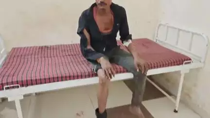 बुरहानपुर नगर: बुरहानपुर डाबिया के पास दो मोटरसाइकिल की टक्कर में एक युवक घायल, अस्पताल में भर्ती