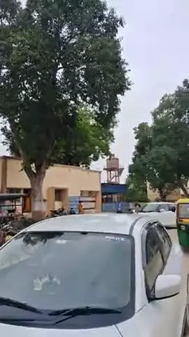 उत्तर प्रदेश जिला अमेठी ब्लाक जगदीशपुर सरकारी अस्पताल का बुरा हाल बिजली न आने के कारण किसी की जांच नहीं हो पा रही हैं मे