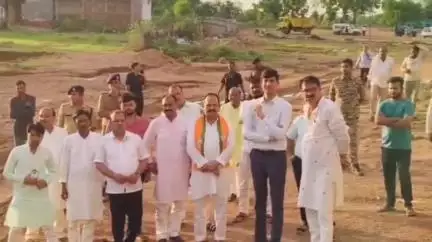 निवाड़ी: पृथ्वीपुर में सीएम के प्रस्तावित आगमन को लेकर विधायक, जिलाध्यक्ष, कलेक्टर और एसपी ने किया कार्यक्रम स्थल का निरीक्षण
