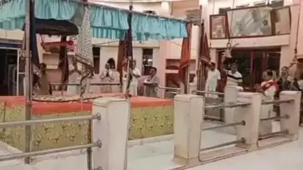 खंडवा नगर: खंडवा के दादाजी धूनी वाले मंदिर में मंगला आरती का भव्य आयोजन
