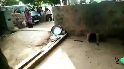 वैर: वैर के कुंदनपुरा में देर रात घर में सोए लोगों पर फायरिंग, एक महिला हुई घायल