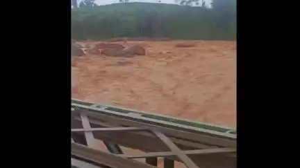 വെെത്തിരി: മുണ്ടക്കൈയിൽ വീണ്ടും ഉരുൾപൊട്ടിയതായി സംശയം, പോലീസും വനം വകുപ്പും സ്ഥലത്തെത്തി