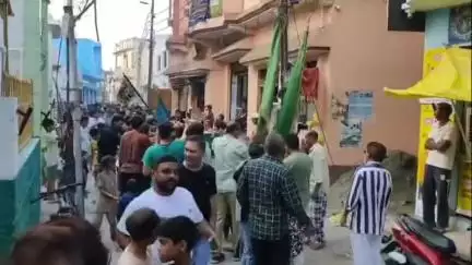 नौगावां सादात: नौगांवा में मजलिस रजी हुसैन के इमामबाड़ा में हुई मजलिस को खिताब फरमाया गया