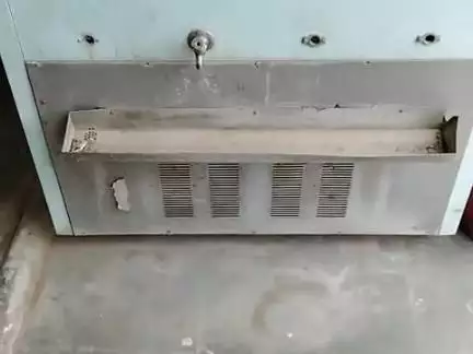 जिला अयोध्या के सोहावल तहसील में 2 साल से बंद पड़ा वाटर कुलर। जनता को हो रही है समस्या गर्मी और प्यास से झुझ रही है जनता