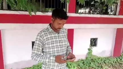 लखीमपुर: असौहा गांव के बाहर चारा काटते समय किसान को सांप ने डसा, इलाज के दौरान हुई मौत, परिवार में मचा कोहराम