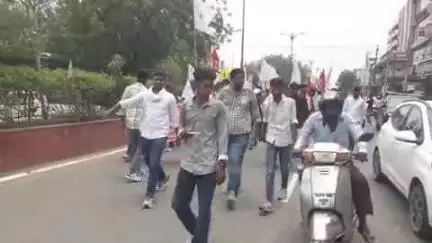 झुंझुनू: SFI छात्र संगठन ने मुरारका कॉलेज में एमकॉम व उर्दू विषय चालू करने की मांग को लेकर कलेक्ट्रेट के सामने किया प्रदर्शन
