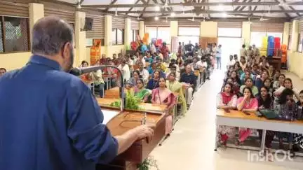 തിരുവനന്തപുരം: ഹയർസെക്കൻഡറി മേഖലാ അദാലത്ത് മന്ത്രി വി. ശിവൻകുട്ടി തൈക്കാട് ഗവ. മോഡൽ എച്ച്.എസ്.എസിൽ ഉദ്ഘാടനം ചെയ്തു