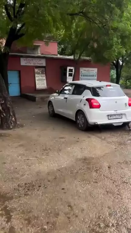 में किसी को दुश्मन नहीं मानता मेरे लिए सब अपने है
अब आप क्या सोच रखते हो बो आप जानो  

Respect Girls  help animals 

#apsgurjar #gwalior