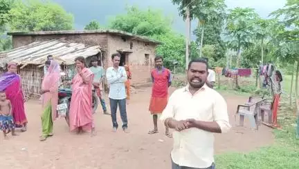 लातेहार प्रखंड के पेशरार पंचायत के आदिम जनजाति समाज के लोग अभी भी मूलभूत समस्याओं से हैं दूर