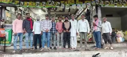 सतवास: बीज में अंकुरण नहीं होने से किसानों में असंतोष, कोलारी गांव का मामला