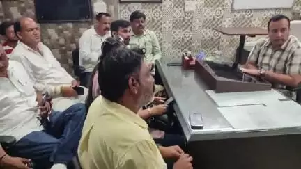 मोरनी: नगर परिषद कालका पिंजौर के पार्षद वार्ड की समस्याओं को लेकर नगर परिषद के कार्यकारी अधिकारी से मिले