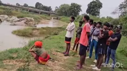 जशपुर: Jashpur: ट्रिपल मर्डर के आरोपी ने खाया जहर,पुलिस ने हत्यारे का कराया ईलाज,एसएसपी शशिमोहन सिंह ने किया खुलासा