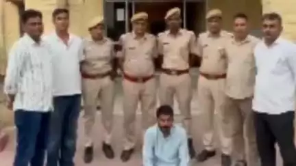 लुणी: लूनी थाना क्षेत्र में अवैध बजरी के डंपर चालक ने पुलिस की गाड़ी पर चढ़ाने पर प्रयास में 5 हजार इनामी को पकड़ा पुलिस जांच