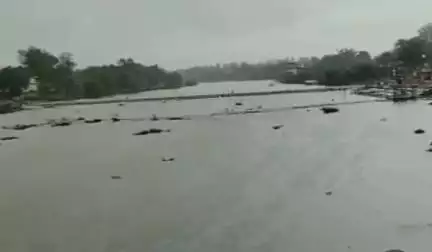 डिंडौरी: ज़िले में 24 घंटे के अंदर 17 मिलीमीटर वर्षा दर्ज, कृषि वैज्ञानिक ने किसानों को फसल बुवाई के लिए मौसम साफ होने की दी सलाह
