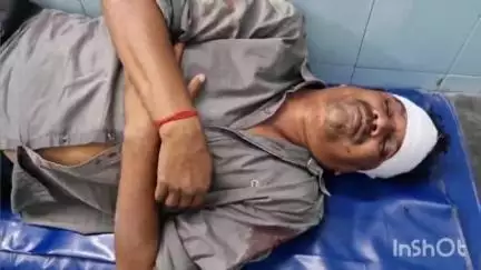మదనపల్లి మండలం, పుంగనూరు రోడ్డులోని 150 మైలు వద్ద గుర్తు తెలియని వాహనం ఢీకొని అరవాండ్లపల్లె శివయ్యకు తీవ్ర గాయాలు