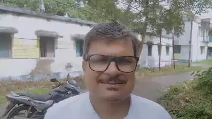 बारसोई प्रखंड के काजीटोला से बारियोल तक मुख्यमंत्री ग्राम संपर्क योजना सड़क का स्थिति जर्जर है कुछ दिन में ड़क बनने पर ह