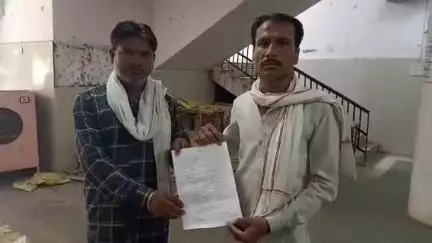 नरसिंहपुर: नरसिंहपुर में चुनाव के दौरान अनुबंधित किए गए वाहनों का अबतक नहीं हुआ भुगतान, पीड़ित ने कलेक्टर कार्यालय में की शिकायत