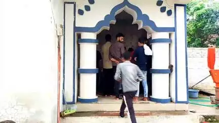 मंडला: गांव की खुशहाली के लिए खैरमाई मंदिर बिंझिया में बिदरी पूजा, प्राकृतिक आपदा से राहत की कामना