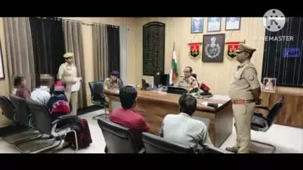 बस्ती: पुलिस अधीक्षक बस्ती ने आज अपने कार्यालय में आए हुए फरियादियों के सुनी फरियाद, समाधान करने के दिए निर्देश