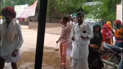 नैनवां: नवजात की आत्मा लेने आए ग्रामीणों का लेबर रूम में घुसना, विभाग ने माना गंभीर, जांच के दिए आदेश