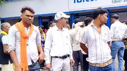मंडला: रामनगर स्वास्थ्य केंद्र में चिकित्सकों की नियुक्ति न होने पर शिवसेना करेगी आंदोलन, कलेक्टर को दिया आवेदन