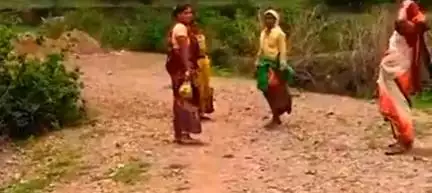 बैहर: भालापुरी ग्राम पंचायत की बदहाल सड़कें विकास के दावों की पोल खोल रही हैं