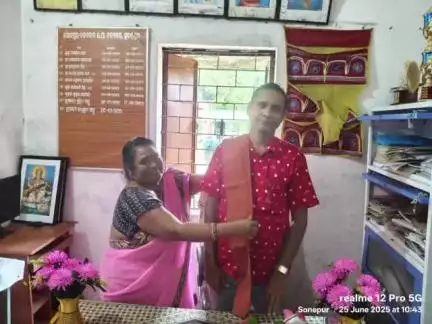 ସୋନପୁର: ବଡ ବଜାର ଉଚ୍ଚ ପ୍ରାଥମିକ ବିଦ୍ୟାଳୟ ଓ କସ୍ତୁରବା ଗାନ୍ଧୀ ଆବାସିକ ବିଦ୍ୟାଳୟ ପରିଦର୍ଶନ କଲେ ଅତିରିକ୍ତ ଗୋଷ୍ଠୀ ଶିକ୍ଷା ଅଧିକାରୀ