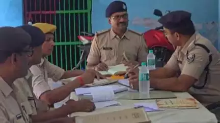 सिमरी बख्तियारपुर: बनमा ईटहरी थाना: एसडीपीओ ने किया निरीक्षण, दिए कई दिशा निर्देश