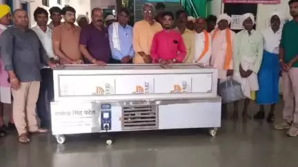 निवाली: सांसद श्री पटेल ने पलसूद सामुदायिक स्वास्थ्य केंद्र को दिया डेड बॉडी फ्रीजर, लोगों को होगा लाभ