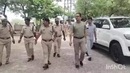వర్ధన్నపేట: వర్ధన్నపేట,రాయపర్తి మండల కేంద్రాల్లో పోలీస్ స్టేషన్లను ఆకస్మికంగా తనిఖీ చేసిన పోలీస్ కమిషనర్ సన్ ప్రీత్ సింగ్