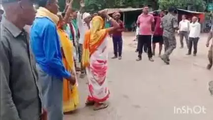कांकेर: खाद की किल्लत से नाराज किसानों ने ग्राम मरकाटोला में स्टेट हाईवे किया जाम