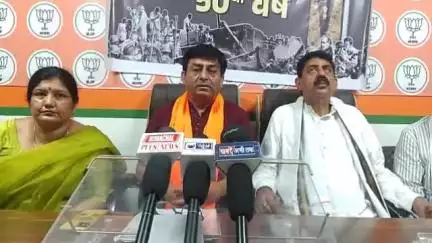 नूरपुर: BJP जिला कार्यालय नूरपुर में आपातकाल के 50 वर्ष पर भाजपा प्रदेश सचिव सुमित शर्मा की अध्यक्षता में संगोष्ठी आयोजित हुई