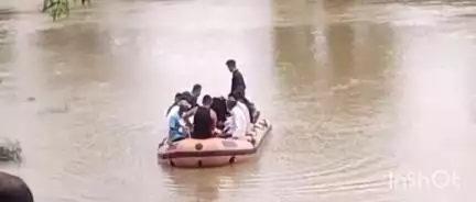 পলাশবাৰী: দক্ষিণ কামৰূপৰ কলহী নৈত উদ্ধাৰ সন্ধানহীন বৰ্ণিল দাসৰ মৃতদেহ,মঙলবাৰে উদ্ধাৰ হৈছিল বৰ্ণিলৰ মাতৃৰ মৃতদেহ