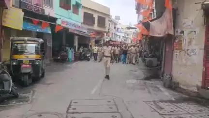 गिर्वा: भगवान जगन्नाथ रथयात्रा को लेकर प्रशासन और पुलिस ने किया रूट मार्च, जगदीश चौक से व्यवस्थाओं का लिया जायज़ा