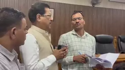 देहरादून: कांग्रेस प्रदेश उपाध्यक्ष सूर्यकांत धस्माना नगर निगम, देहरादून पहुंचे, मलिन बस्तियों के मामले में की मुलाकात