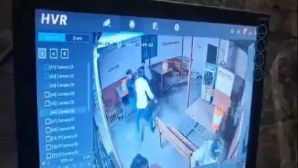 बसमत: ह्यातनगर फाट्यावरील हॉटेलमध्ये प्रेम संबंधाच्या कारणातून युवकावर चाकूने भोसकून खून सोबतचा मित्रही गंभीर जखमी