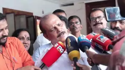 തൊടുപുഴ: രാജ്യത്തെ നശിപ്പിച്ചതിൽ ഒന്നാംപ്രതി നെഹ്റു എന്ന മുസൽമാൻ, തൊടുപുഴയിൽ വർഗീയ പരാമർശവുമായി പി.സി ജോർജ്