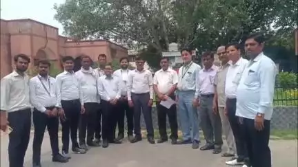 मथुरा: कुछ लोग साठ गांठ कर अनुसूचित जाति प्रमाण पत्र करा रहे हैं, डीएम से की गई शिकायत