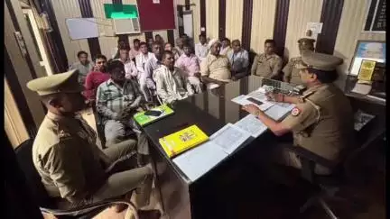 बड़ौत: बिनौली थाने पर महाशिवरात्रि पर्व के दृष्टिगत शिविर संचालकों व डीजे संचालकों के साथ की गई गोष्ठी